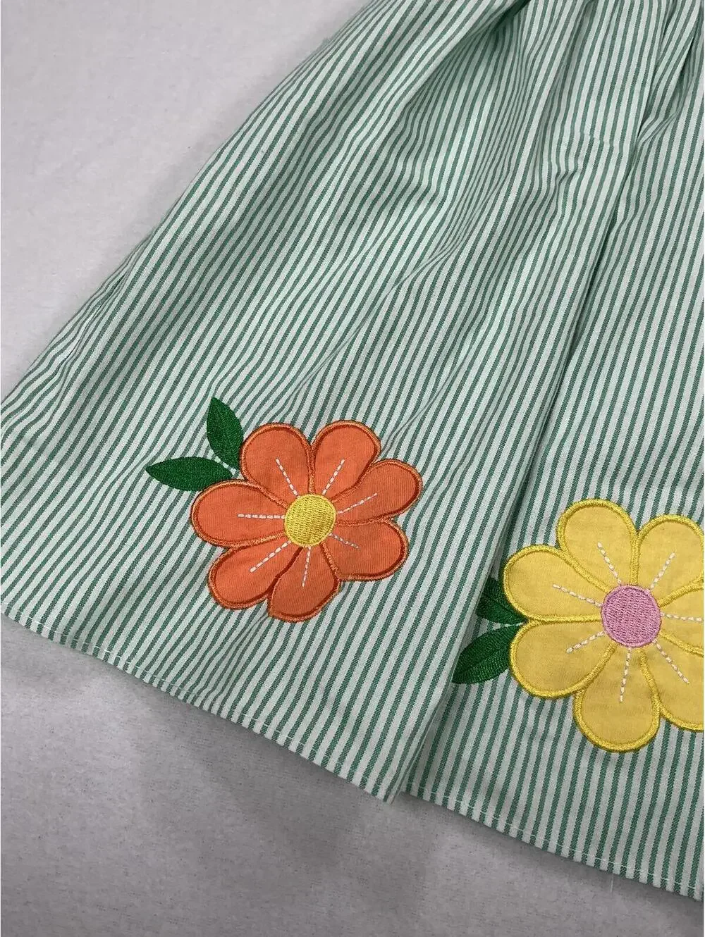 Goodlad Girls‎ 4T Green Seersucker Floral Applique Smocked Summer Dress